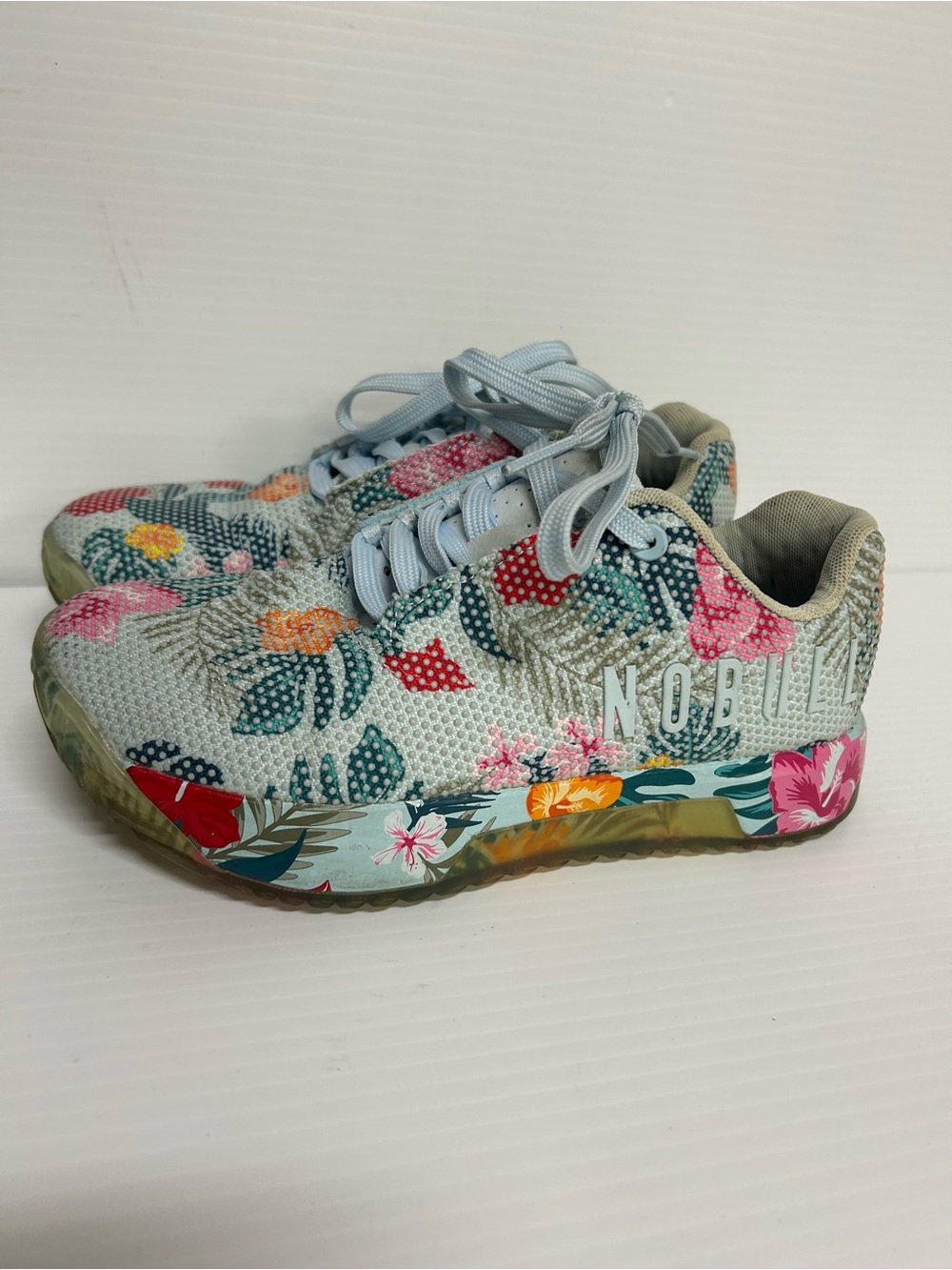 NOBULL SUPER FABRIC TROPICAL  BLUE/PINK FLORAL TRAINERS WOMENS SIZE 6